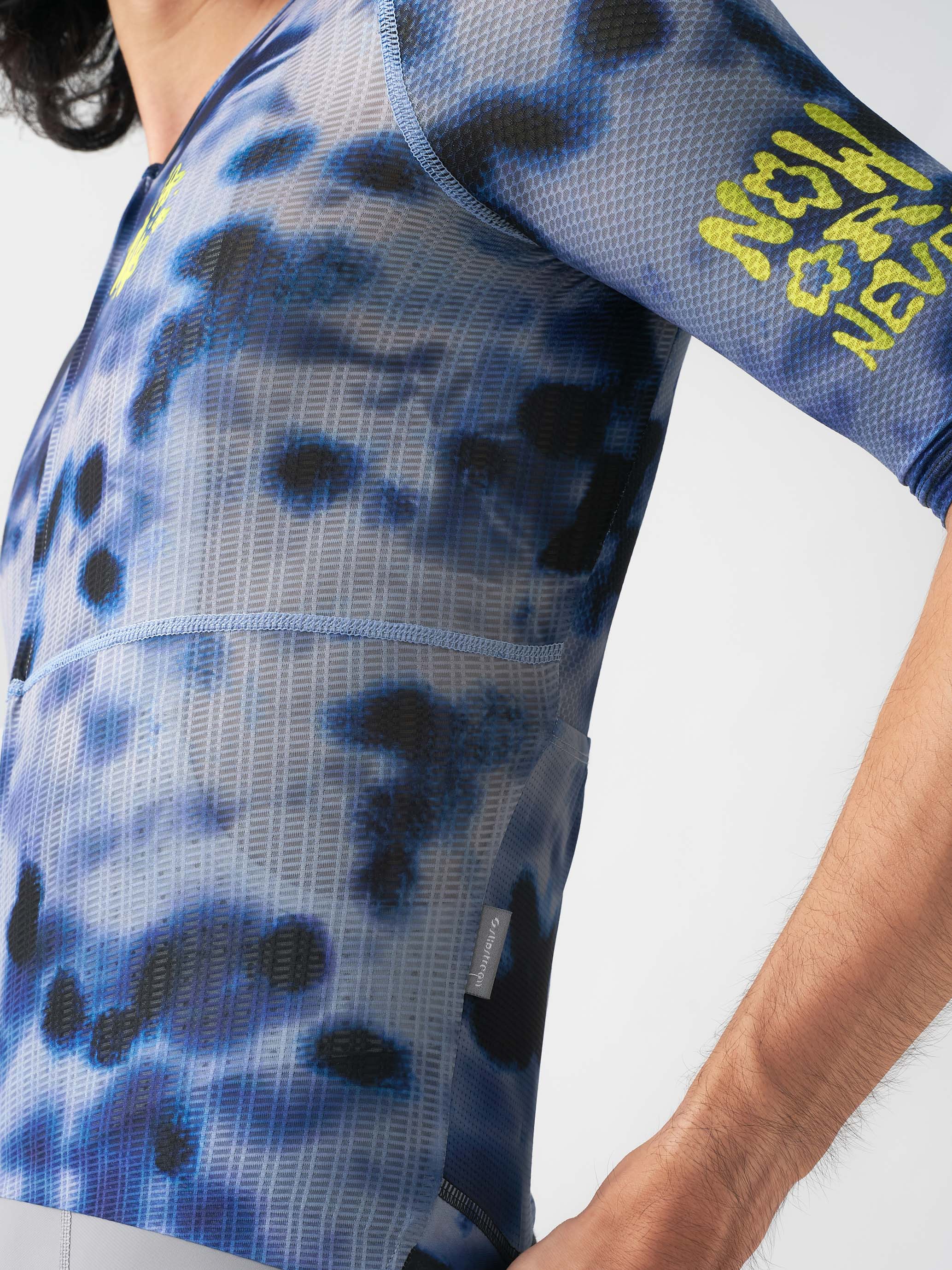 Men’s Prime SL Short Sleeve Jersey in Shadow Grey — front fabric and construction detail